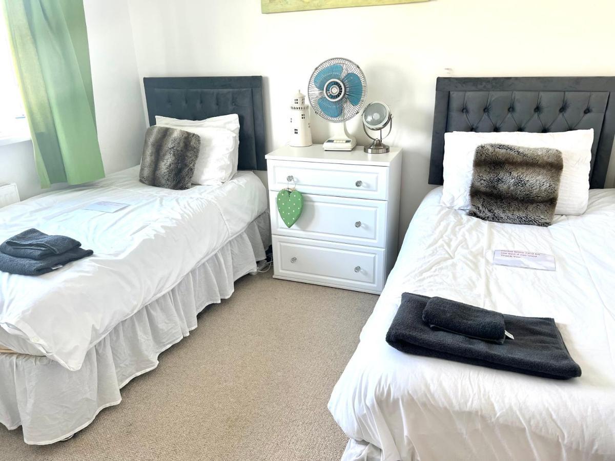 Stunning Beach Front House - Sleeps 6 Pwllheli Dış mekan fotoğraf