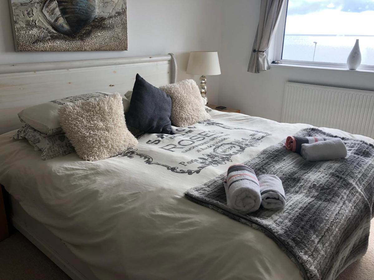 Stunning Beach Front House - Sleeps 6 Pwllheli Dış mekan fotoğraf