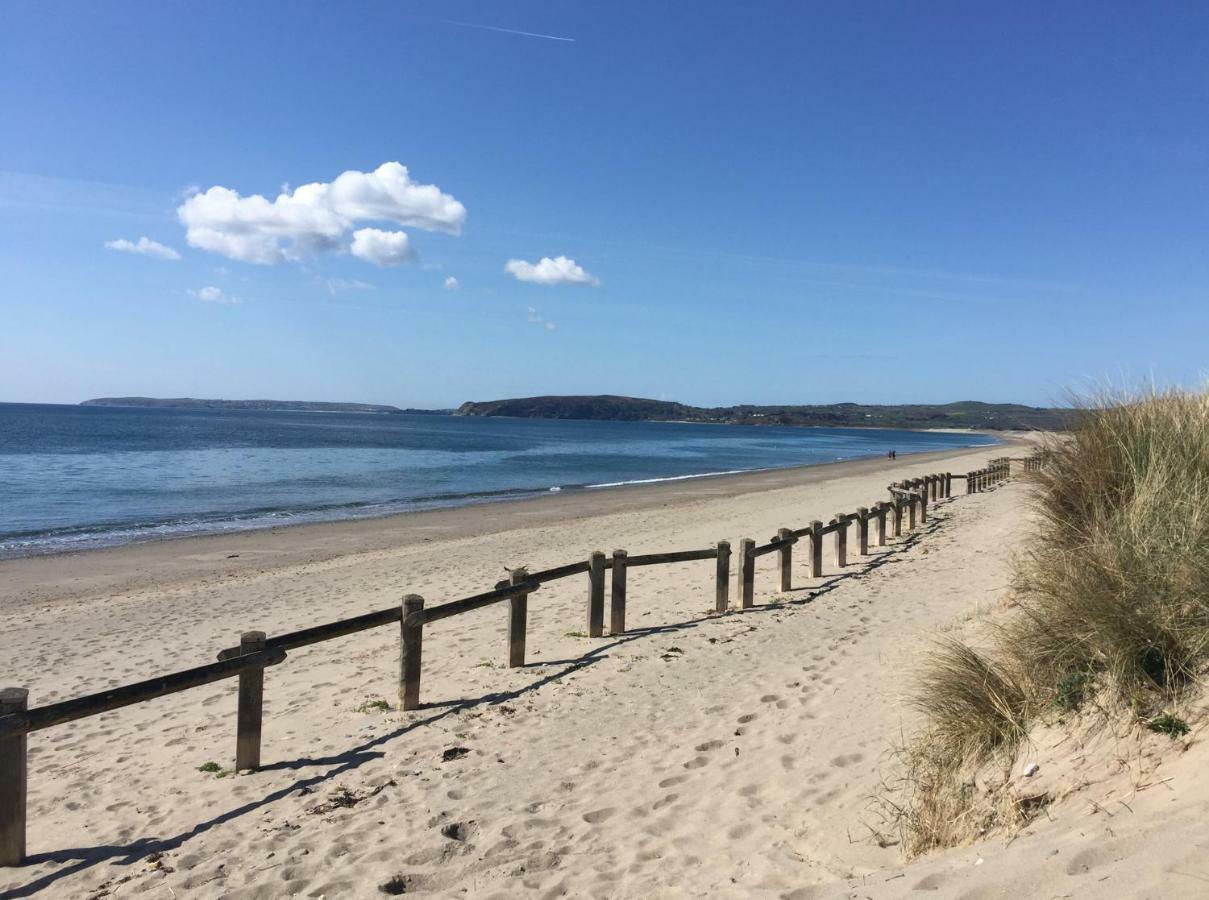 Stunning Beach Front House - Sleeps 6 Pwllheli Dış mekan fotoğraf